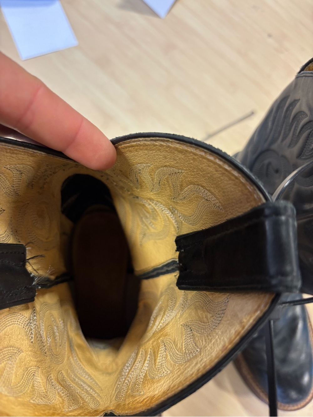 Justin Cowboy Boots Black Leather Western Cowboy Boots with Embossed Shaft - Picture 7 of 8